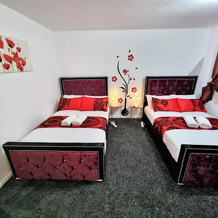 *10or* Setup For Your Relaxed & Amazing + Free Parking + Free Fast Wifi * Holiday home *