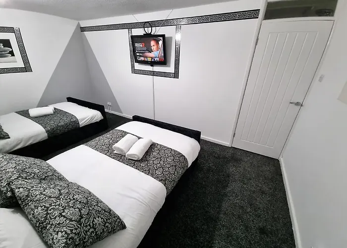 *10or* Setup For Your Relaxed & Amazing + Free Parking + Free Fast Wifi * * Leeds (West Yorkshire)