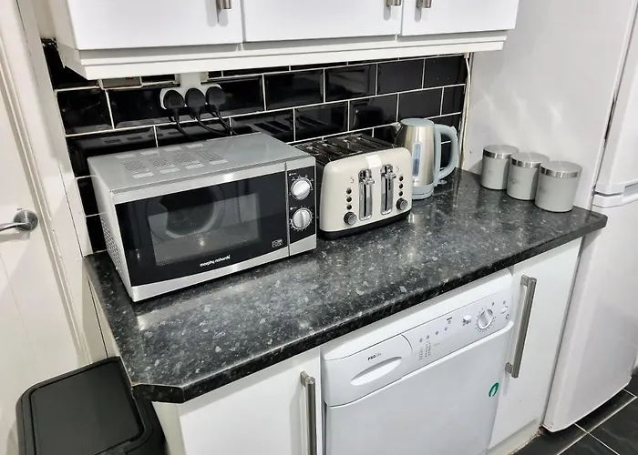 *10or* Setup For Your Relaxed & Amazing + Free Parking + Free Fast Wifi * Holiday home