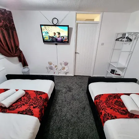 Будинок відпочинку *10or* Setup For Your Relaxed & Amazing + Free Parking + Free Fast Wifi * *